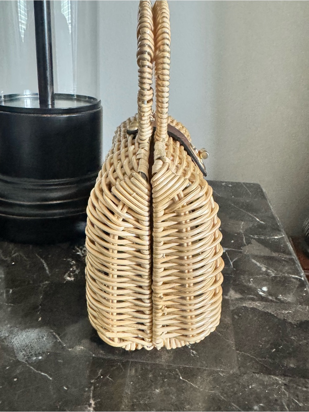 Vintage 1960s coated wicker rattan leather brass handbag purse - Picture 3 of 6